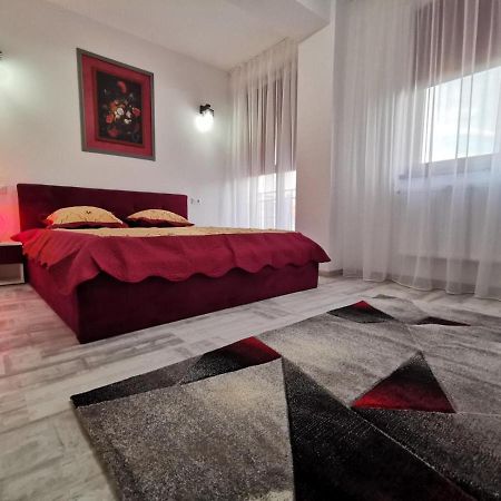 Violet Apartment-Brilliant Apartments Констанца Экстерьер фото
